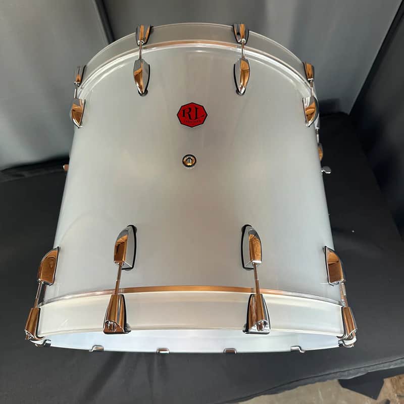 Frost White Seamless Acrylic 20"x16" - Bass Drum image 1