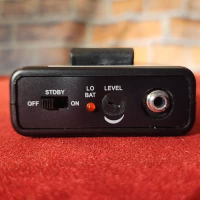 Nady DKW-1 Wireless Lavalier Microphone System Band D w/ Power Supply & Carrying Case image 8