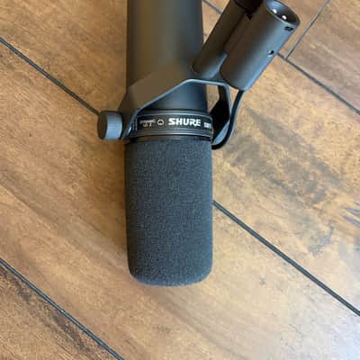 Shure SM7B Cardioid Dynamic Microphone SM 7B image 3