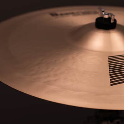 Zildjian 18" K Dark Crash Thin image 3