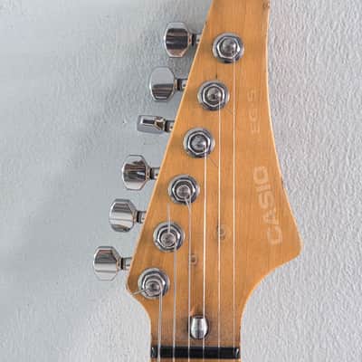 Casio EG-5 Electric Guitar with Onboard Cassette Deck / Amplifier 1980s - White image 5