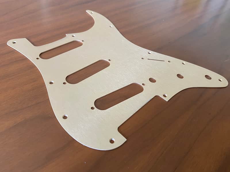 Fender 099-2139-000 Standard Stratocaster 11-Hole Pickguard 1-Ply 2010s - Gold Anodized image 1
