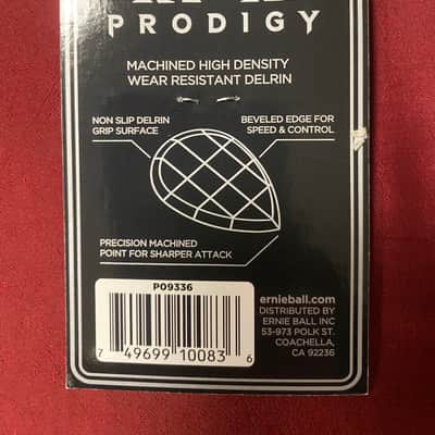 Ernie Ball Prodigy white delrin pickpack 2mm image 2