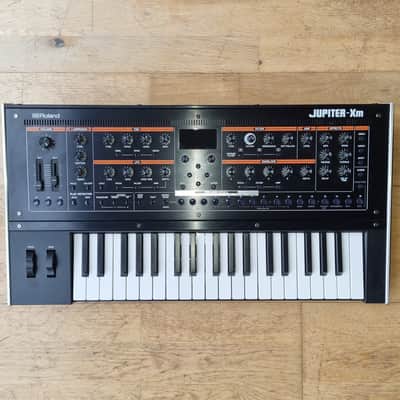 Roland Jupiter-Xm 37-Key Synthesizer 2019 - Present - Black + DECKSAVER + GIG BAG