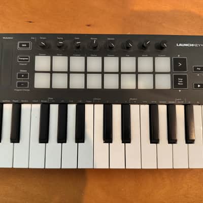 Novation Launchkey Mini - black image 2