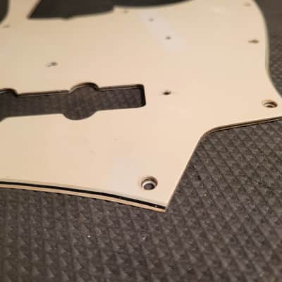 Vintage 1970-1973 Fender Jazz Bass Pickguard - White 3-Ply - 1971 1972 1970s 70s J image 9