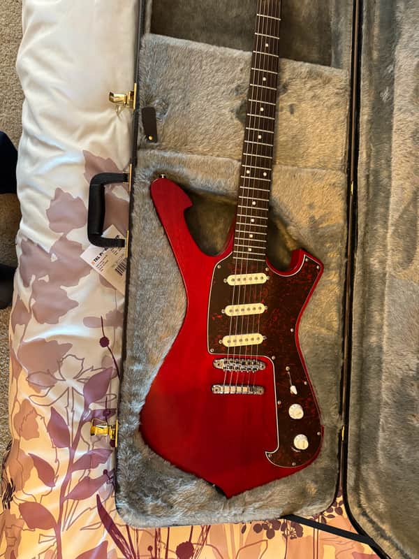 Ibanez アイバニーズ　ファイヤーマン　FRM100 ポールギルバード Ibanez FRM100 Paul Gilbert Signature Fireman | Reverb