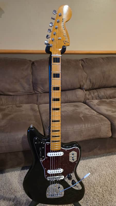 Fender Vintera II '70s Jaguar with Maple Fretboard 2023 - 2026 - Black