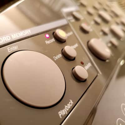 MUST SEE!!! SUZUKI OMNICHORD OM-200M (MIDI!) FULLY INSPECTED/SERVICED AND IN AMAZING CONDITION! image 8