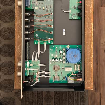 Neumann V 402 Dual Channel Microphone Preamp. MINT V402 image 12