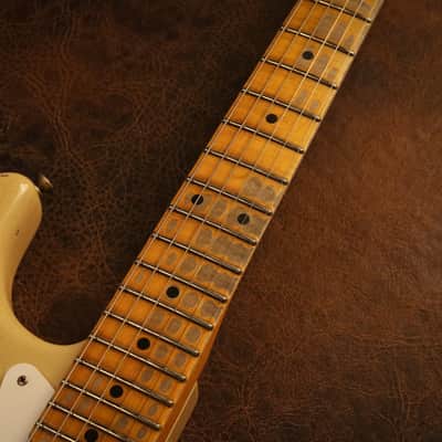 Fender Custom Shop 1954 Stratocaster Heavy Relic in Aged Desert Tan over 2-tone Sunburst image 5