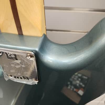 Fender Player Duo-Sonic Ice Blue Metallic image 7