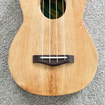 Big Island Ukulele Co. Solid Golden Koa Soprano KT-SPS W/ Carrying Case image 4