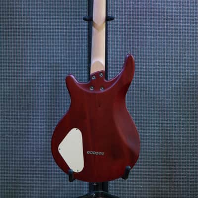 Benavente 200 Series 2003 - Wine Red image 11