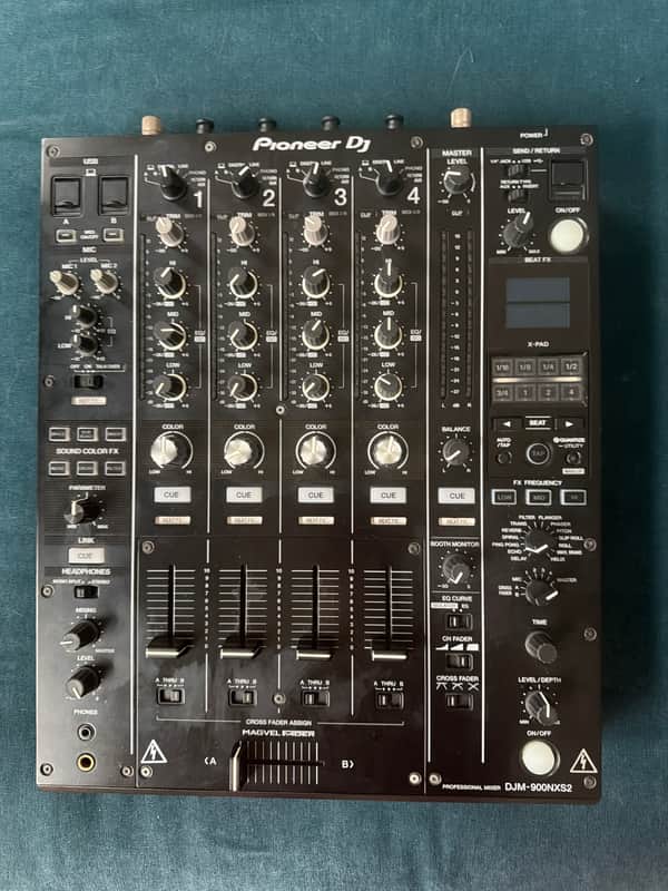 Pioneer DJM-900NXS2 4-channel DJ Mixer with Effects 2010s - Black image 1