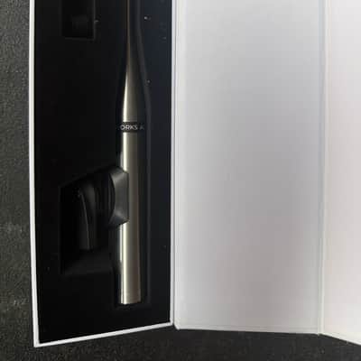 Earthworks M30 Omnidirectional Measurement Microphone 2010s - Silver image 2