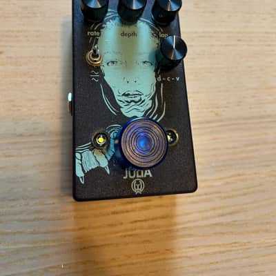 Walrus Audio Julia Chorus / Vibrato 2017 - 2019 - Purple image 2