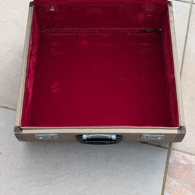 Parrot MUS1307 - 48 bass piano accordion, 1970 image 17