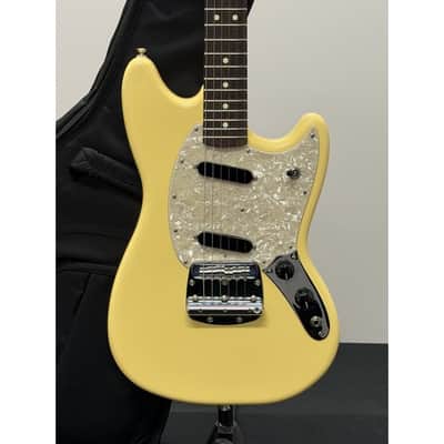 Fender American Performer Mustang with Rosewood Fretboard - Vintage White image 2