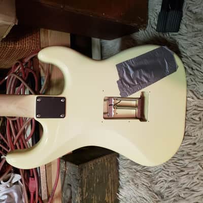 Left Handed Kramer Baretta 82 Vintage White image 3