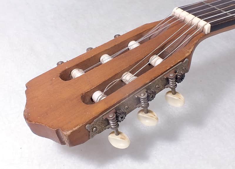 Vintage Zen-On Gut Guitar Seisaku-SHO Japan Model 50 Natural Full