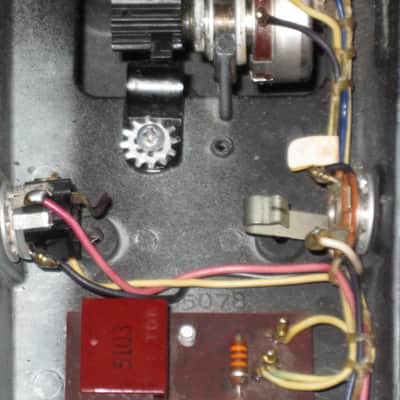 used vintage 1970s (Ser # 1972574) Thomas Organ Cry-Baby Wah, model 95-910511, has orig TDK 5103, + battery (pot is NOT scratchy, works fine) battery clip was repaired, original foam padding for battery compartment area replaced, + extra rubber feet image 20