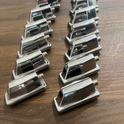 Set of (16) - Vintage Pearl MLX/DLX Tom/Floor Tom Drum Lugs Bild 5