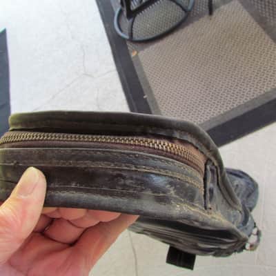 Vintage Fender Bass Gig Bag 1960's Era Unlabeled Fender Style Bass Gig Bag Cool Vintage Leatherette Bass Gig Bag image 8
