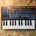 Roland JU-06 Boutique Series Synthesizer Module with K-25m Keyboard 2015 - Present - Black