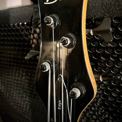 Dean Q4 Edge Quilted Maple 4-String Bass 2008 Teal Green Gloss image 2