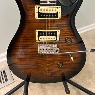PRS SE Custom 24 2021 - Present Black Gold Burst image 2