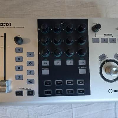 Steinberg CC121 Desktop Controller with Motorized Fader image 9
