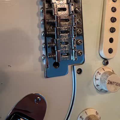 Fender Stratocaster Body with MJT Relic with Loaded Bare Knuckle Pickups Mothers Milk image 2