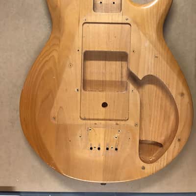 Gibson Grabber g3 body 70s Natural image 1