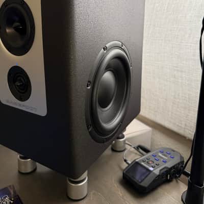 Barefoot Sound Footprint 01 Three-Way Active Studio Monitor - Pair 2017 - Present - Black image 7