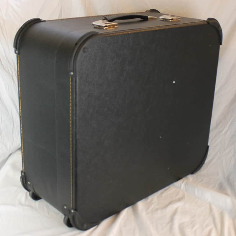 Immagine NEW Black Italian Trolley Accordion Hard Case 22.50" x 20" x 10.25" (57cm x 50.75cm x 26cm) - 1