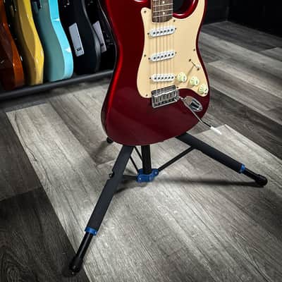 Squier Affinity Stratocaster SSS - Candy Apple Red with Cream Pickguard image 3