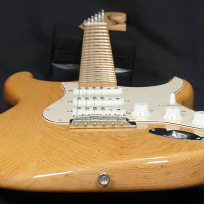FENDER American Vintage '70s Stratocaster Natural [V02931] (07/01) image 2