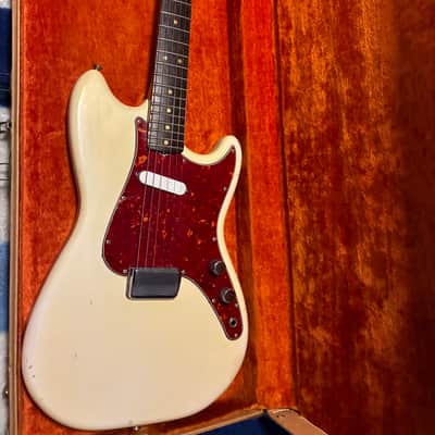 Fender Musicmaster with Rosewood Fretboard 1961 - 1964 - Olympic White image 1