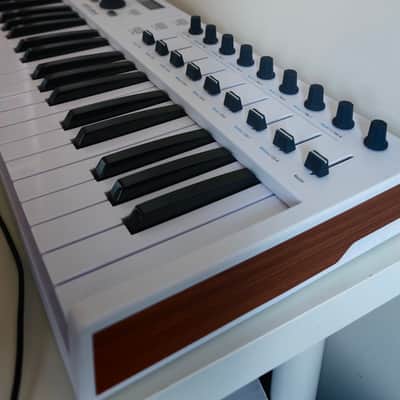 Arturia KeyLab Essential 49 MIDI Controller 2017 - Present - White image 6