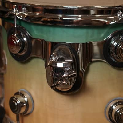 DW 9x13" Collector's Series Exotic Tom - 2007 Candy Blue Azure Burst over Mapa Burl Exotic Veneer - Carl Allen image 4
