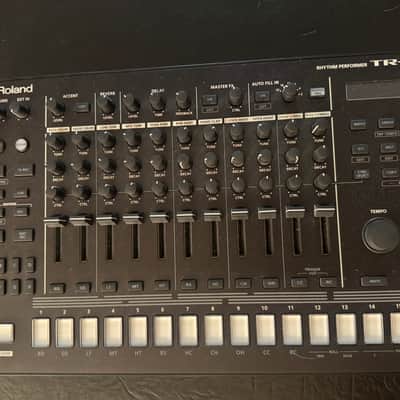 Roland TR-8S AIRA Rhythm Performer with Sample Playback 2018 - Present - Black image 3