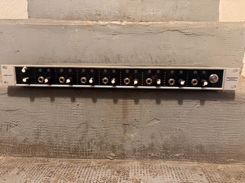 Swissonic Headamp 8 channels 2018 - Silver image 1