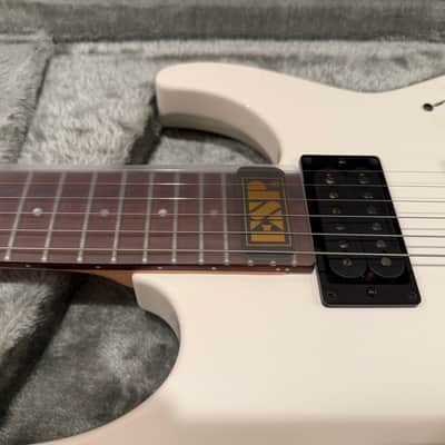 ESP M-II Deluxe 2017 - Snow White Japan Custom Shop image 7