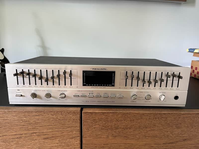 Realistic 31-2010 equalizer 1985-1989 - Silver image 1