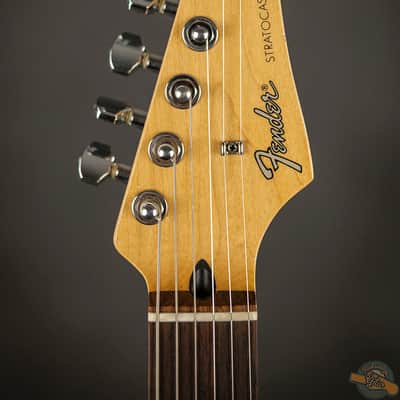 Fender Stratocaster Standard 1990s - 3-Tone Sunburst image 4