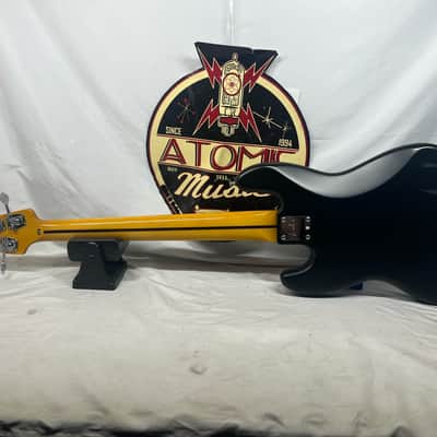 Fender Modern Player Jazz Bass V 5-String Electric Bass image 8