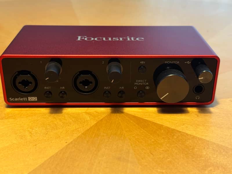 Focusrite Scarlett 2i2 3rd Gen USB Audio Interface 2019 - Present - Red / Black image 1