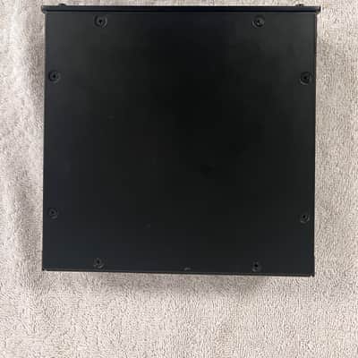 Universal Audio UAD-2 Satellite OCTO Core Thunderbolt 2 DSP Accelerator - Black image 4