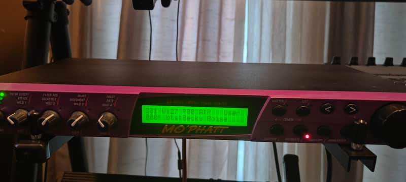 E-MU Systems Mo'Phatt 64-Voice Expandable Synthesizer 2000 - Purple image 1